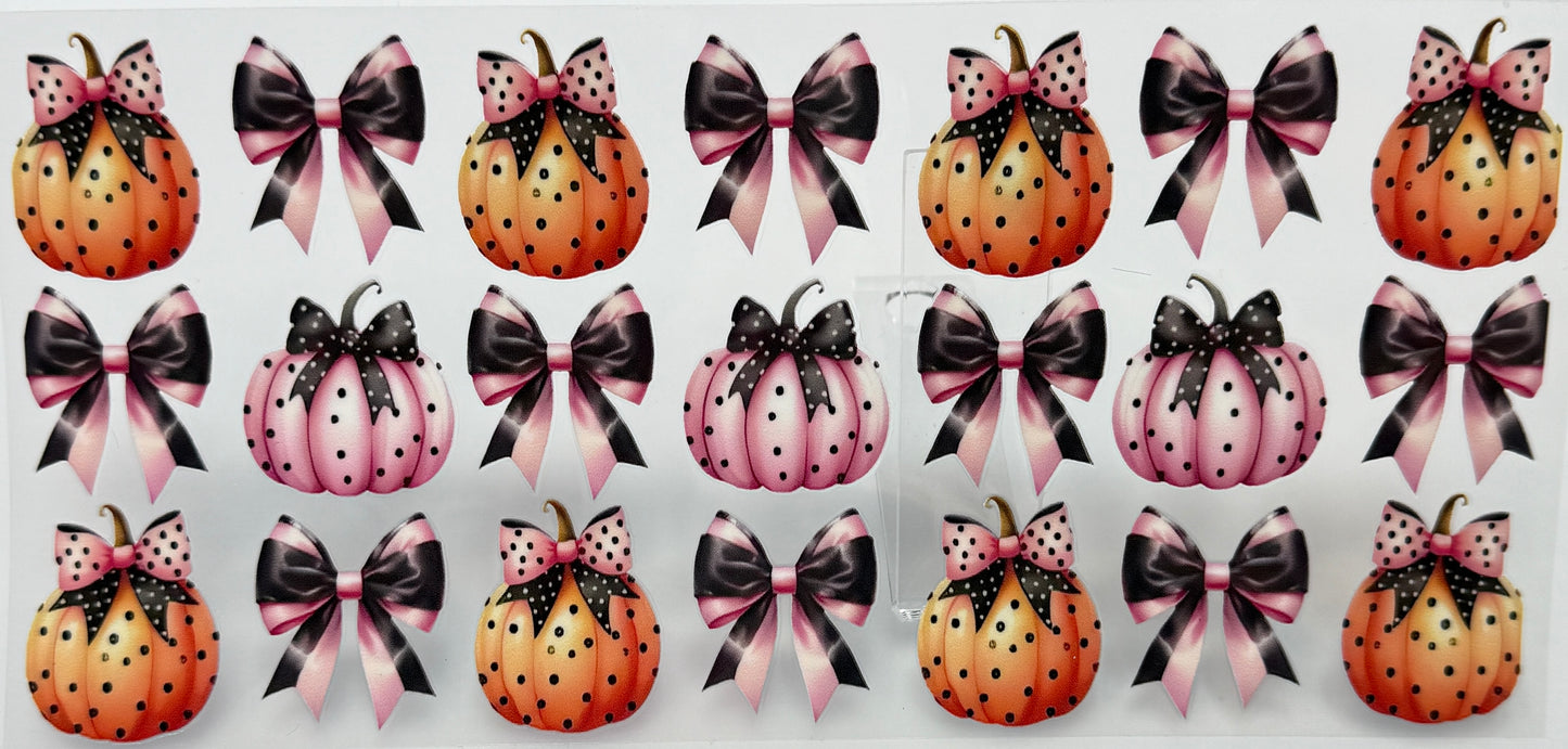 Decorative wrap with pumpkins and polka dot bows