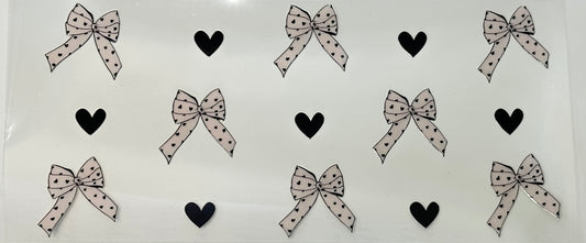 Pattern of bows and hearts 